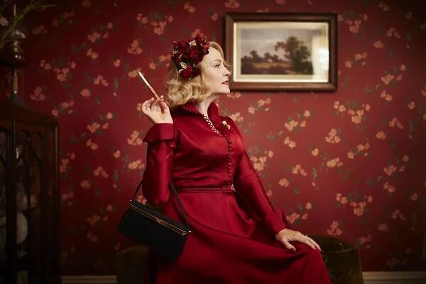 Švadlena - Promo - Rebecca Gibney