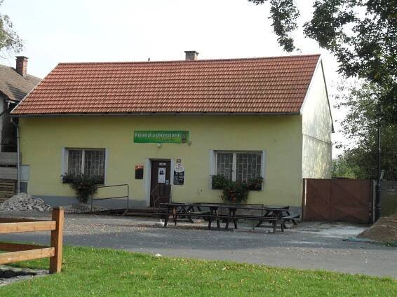 Koloniál a občerstvení U Vodníka