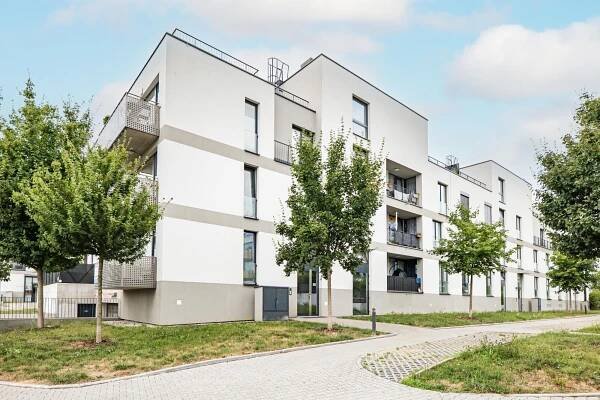 Prodej bytu 1+kk v osobním vlastnictví 43 m², Praha 9 - Kbely