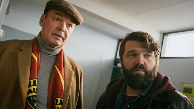 Kentän laidalla - Siirtomarkkinoilla kuohuu - Z filmu - Mats Långbacka, Mikko Kouki