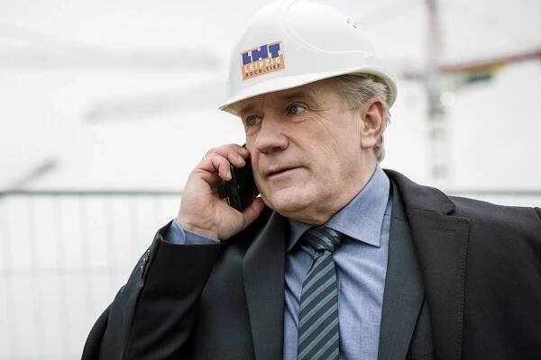Zaprodaní bance - Série 1 - Die Kündigung - Z filmu - Jörg Schüttauf