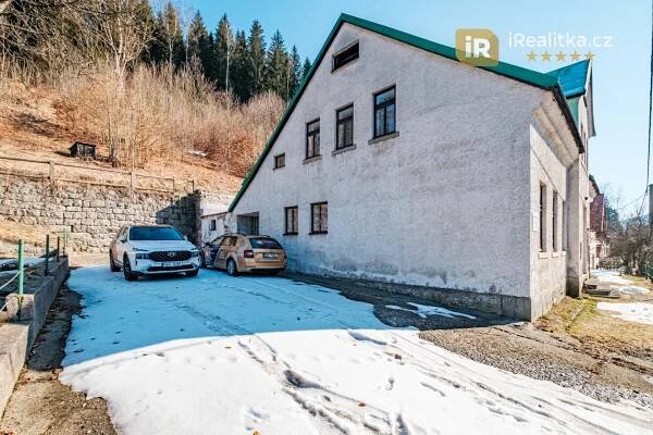 Prodej velkého rodinného domu s obrovským pozemkem, Antonínov - Josefův Důl