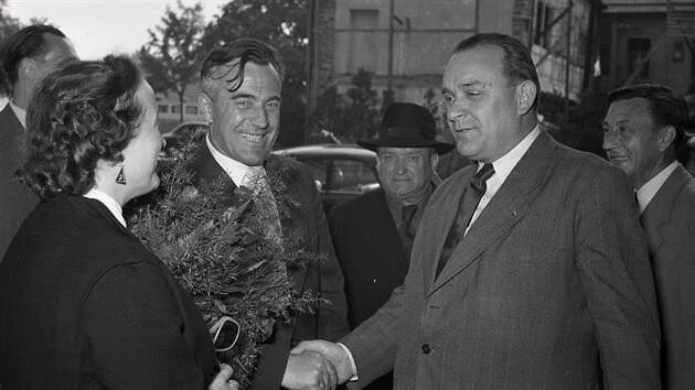 František Kahuda sázel na alternativní vědu. Od „objevu“ „mentionů“ si sliboval mnohé.