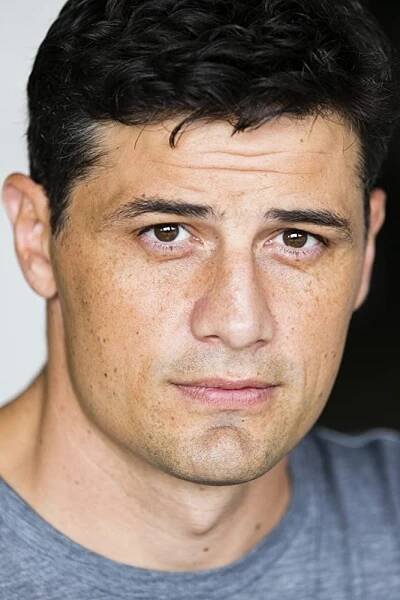 Enver Gjokaj herec
