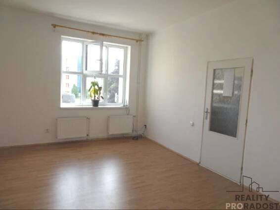 Pronájem bytu 2+1 71 m², Sladkovského, Pardubice - Zelené Předměstí