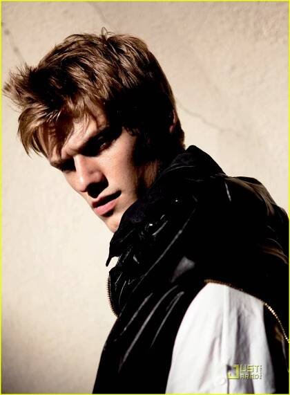 Victor Bloomer Lucas-till-daman-magazine-02
