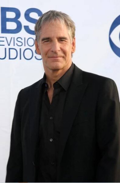 Top 50 Most Popular Actors Over 40