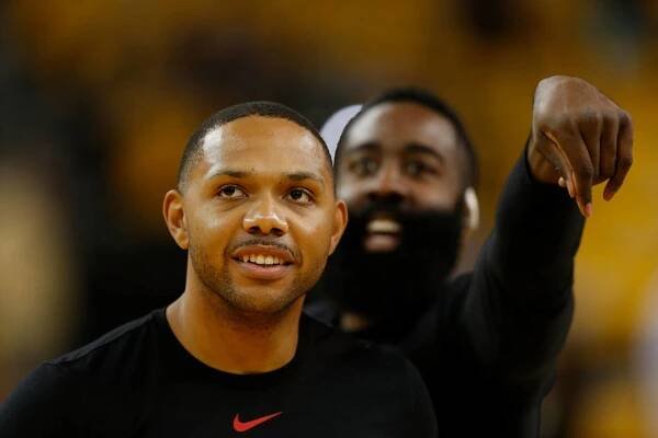 Eric Gordon&James Harden Focus Shot Wallpaper