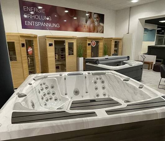 Whirlpools, Saunen, Infrarotkabinen, Swim Spas Viernheim