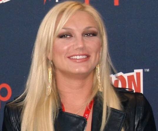 Brooke Hogan Biography - Facts, Childhood, Family Life & Achievements