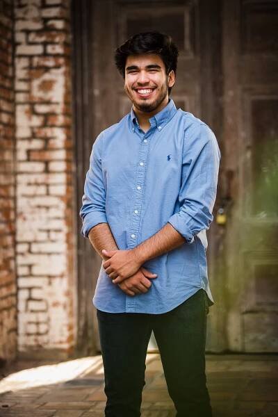 Graduation Photo Shoot - EGG ENTERTAINMENT, INC.