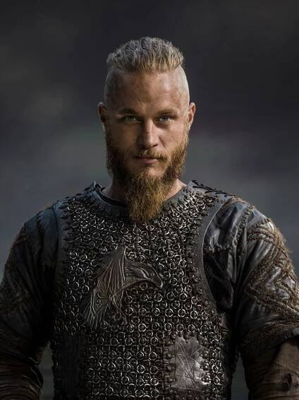 Ragnar Lothbrok (Travis Fimmel)