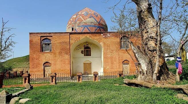 uncover an epic saga at Sheikh Juneyd Mausoleum | Azerbaijan Travel