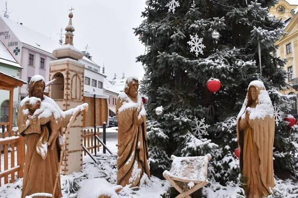 Advent v Písku letos láká na venkovní kluziště a adventní městečko