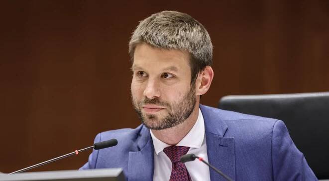 Šimečka: Európska Komisia varuje Fica a Pellegriniho pred ovládnutím Protimonopolného úradu a hrozí sankciami, prišlo na naše slová