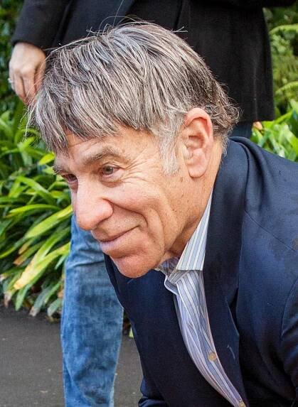 Stephen Schwartz – Wikipedia