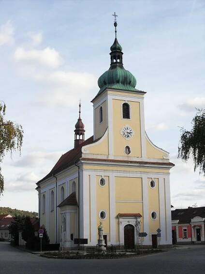 Soubor:Veverská Bítýška, náměstí Na Městečku, kostel sv. Jakuba (02).jpg – Wikipedie