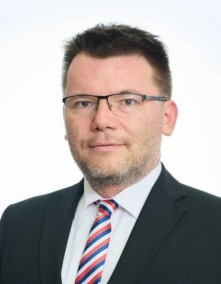 FOTO: Nová sestava zastupitelů Trutnova. Mezi nováčky jsou primářka i cukrářka