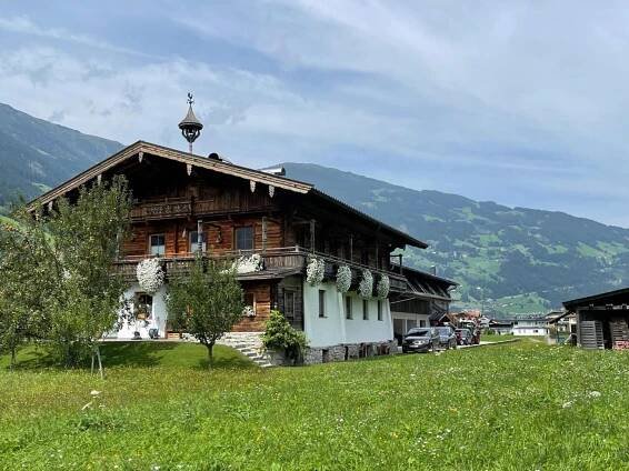 Blick Zum Mayrhofen Apartmán *