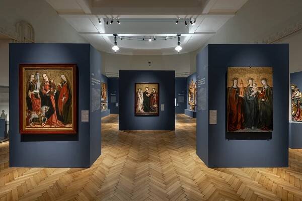UPROSTŘED KORUNY ČESKÉ - Gotické a raně renesanční umění východních Čech 1250-1550 - Muzeum východních Čech v Hradci Králové