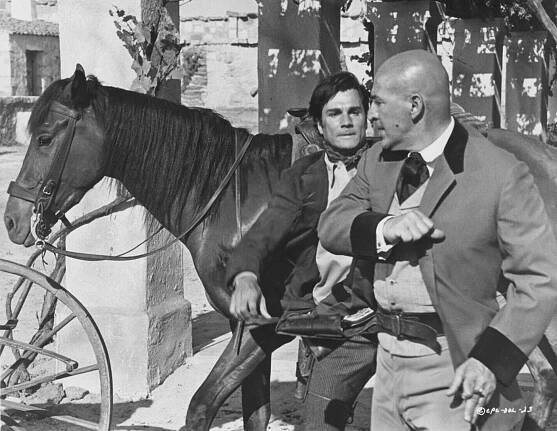 George Maharis, Telly Savalas - Land Raiders - Z filmu