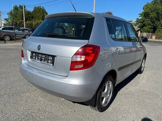 ŠKODA FABIA 1. 4 MPI SERVISNÍ KNIHA 81.600 km