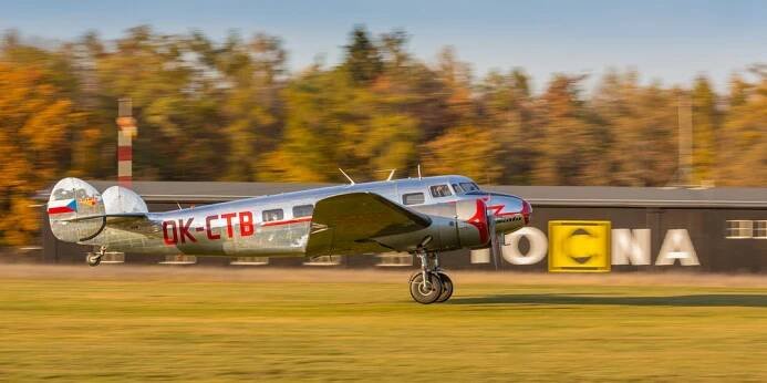 Lockheed Electra L-10A | Letiště Točná, Praha