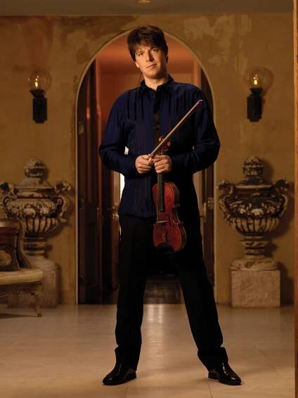 Houslista Joshua Bell bere stradivárky i do metra, ve čtvrtek zahájí sezonu České filharmonie | Hospodářské noviny (HN.cz