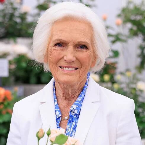 Mary Berry's cosy kitchen she gave up at £3.5m Buckinghamshire home