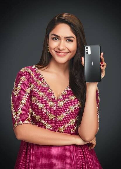 Akshay Pawar - Producer | Photographer | Cinematographer - Nokia #MoveFast - Mrunal Thakur