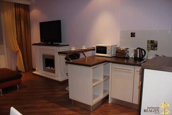 Jurincom REALITY - Byt 2+kk, 45 m2, centrum Karlovy Vary