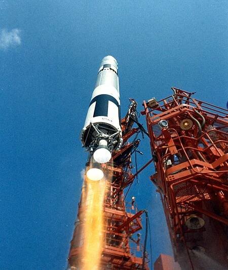 ::: GEMINI 9 :::