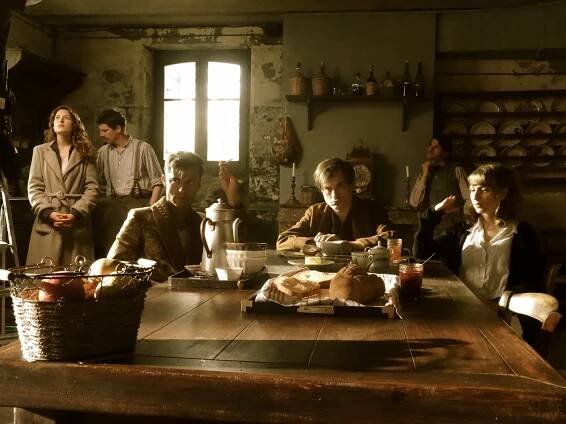 Julia Piaton, Pierre Deladonchamps, David Atrakchi, Maxime Dambrin, Esther Comar - House of Time - Z filmu