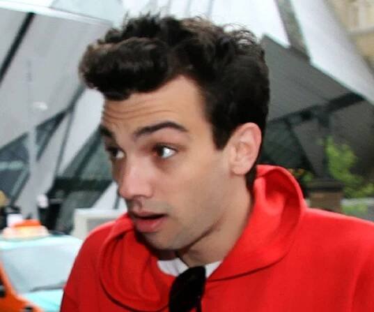 Jay Baruchel Biography - Facts, Childhood, Family Life & Achievements