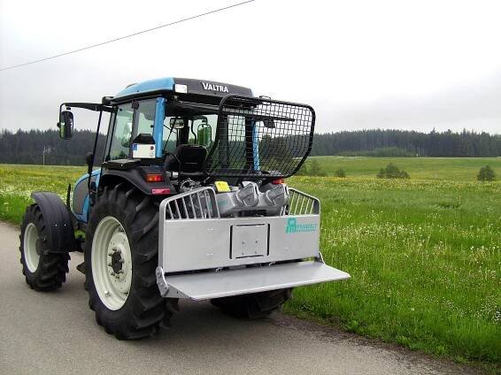 Pfanzelt quick-fit and permanently installed cable winches for forestry companies
