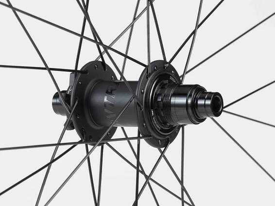 Bontrager Line Comp 30 (zadní kolo) černá/tmavě šedá | KOLA-VISEK.cz