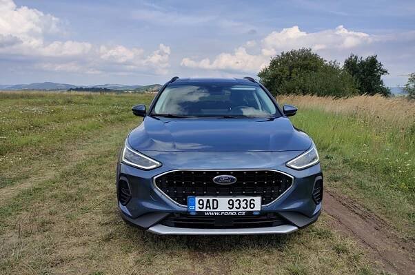 Test Ford Focus Active EcoBoost Hybrid | Autojournal.cz