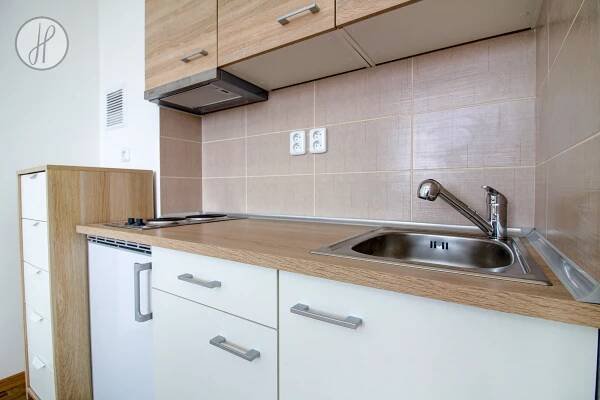 Pronájem bytu 1+kk, 20 m², Liberec XIV-Ruprechtice, Na Pískovně 649/8 | Realitní makléři Liberec - Jan a Miroslav Havič