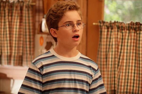 Goldbergovi - Family Takes Care of Beverly - Z filmu - Sean Giambrone