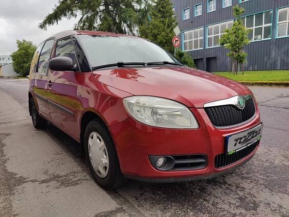 Škoda Roomster 1,4i 16V + sada pneu