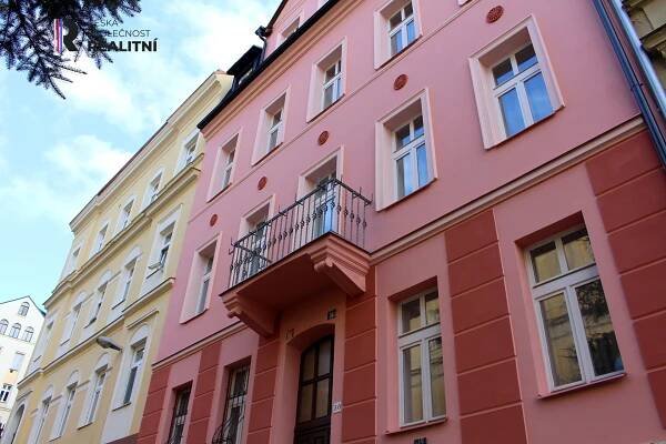 Pronájem bytu 3+1 Karlovy Vary – Česká Společnost Realitní