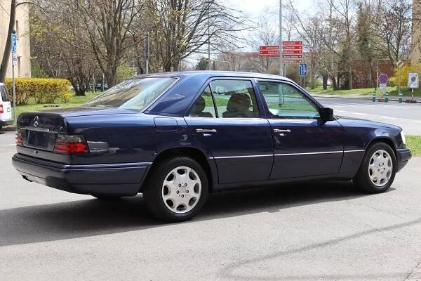 Mercedes-Benz 124 E420 V8 205kW