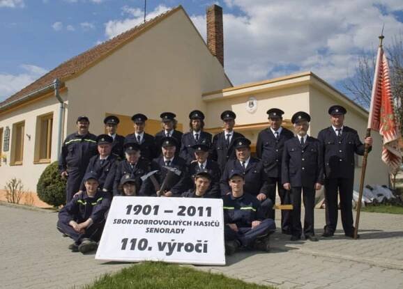 Senorady.cz: Sbor dobrovolných hasičů 1901 - 2011