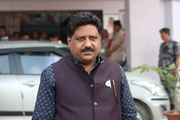 Ashok Kumar Yadav (Sarlahi politician)