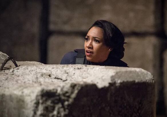 Flash - Vítejte na Zemi Dva - Z filmu - Candice Patton