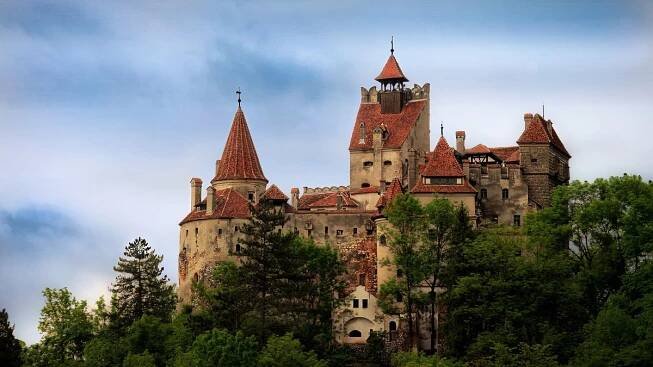 Skutečný hrad hraběte Drákuly: Tajemný Brašov i zbytky hradu Poenari