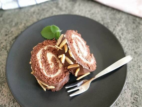 Čokoládová roláda s lemon curd
