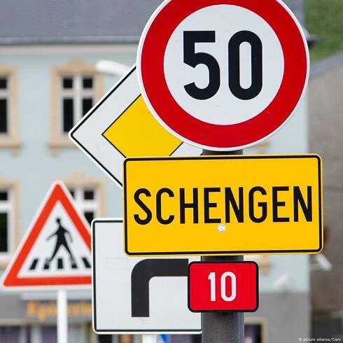 Tighter borders may threaten EU's Schengen idea