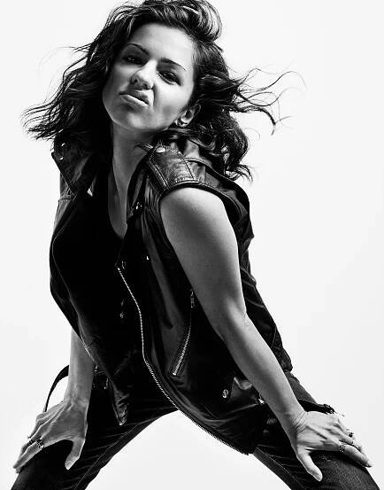 sbjct_story_picture_01_annet_mahendru_web
