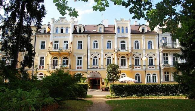 Kurhaus Erika Aussicht vom Park, Pohled z parku